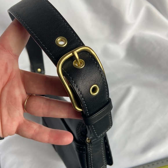 Black coach handbag - Picture 7 of 8